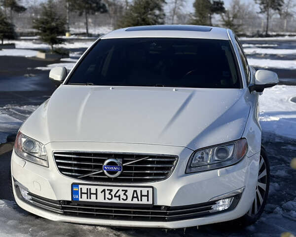 Белый Вольво С80, объемом двигателя 1.98 л и пробегом 128 тыс. км за 16300 $, фото 1 на Automoto.ua