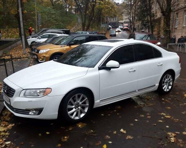 Білий Вольво S80, об'ємом двигуна 1.6 л та пробігом 130 тис. км за 15000 $, фото 1 на Automoto.ua