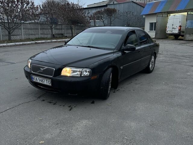 Черный Вольво С80, объемом двигателя 2 л и пробегом 400 тыс. км за 2000 $, фото 1 на Automoto.ua