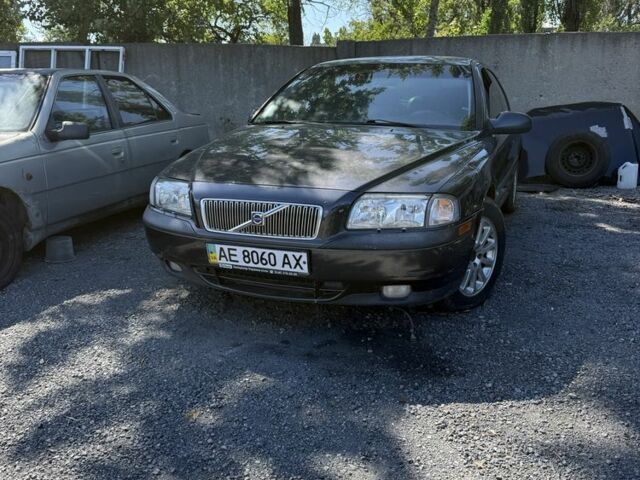Чорний Вольво S80, об'ємом двигуна 2 л та пробігом 170 тис. км за 900 $, фото 1 на Automoto.ua