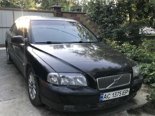 Чорний Вольво S80, об'ємом двигуна 2 л та пробігом 326 тис. км за 2100 $, фото 1 на Automoto.ua