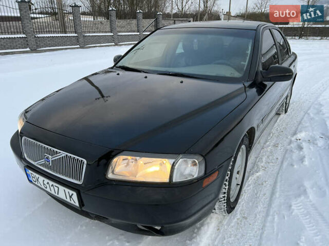 Чорний Вольво S80, об'ємом двигуна 1.98 л та пробігом 350 тис. км за 3000 $, фото 1 на Automoto.ua