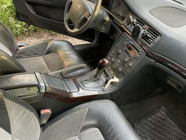 Черный Вольво С80, объемом двигателя 2.4 л и пробегом 130 тыс. км за 2500 $, фото 1 на Automoto.ua