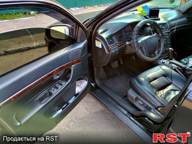 Черный Вольво С80, объемом двигателя 2.4 л и пробегом 390 тыс. км за 5000 $, фото 1 на Automoto.ua