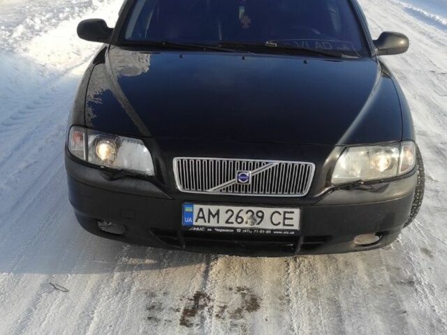 Черный Вольво С80, объемом двигателя 2.4 л и пробегом 320 тыс. км за 2450 $, фото 1 на Automoto.ua