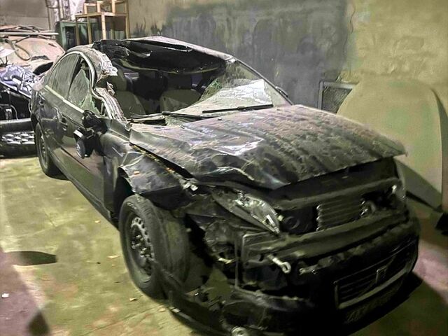 Черный Вольво С80, объемом двигателя 2.5 л и пробегом 100 тыс. км за 3000 $, фото 1 на Automoto.ua