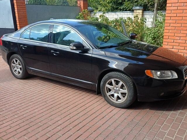 Чорний Вольво S80, об'ємом двигуна 2.5 л та пробігом 181 тис. км за 12000 $, фото 1 на Automoto.ua