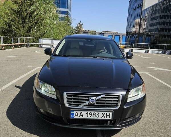 Черный Вольво С80, объемом двигателя 2.4 л и пробегом 311 тыс. км за 8500 $, фото 1 на Automoto.ua