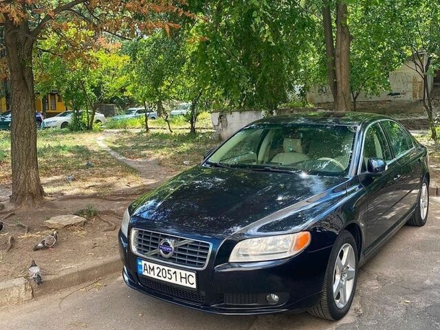 Черный Вольво С80, объемом двигателя 2.5 л и пробегом 100 тыс. км за 9500 $, фото 1 на Automoto.ua