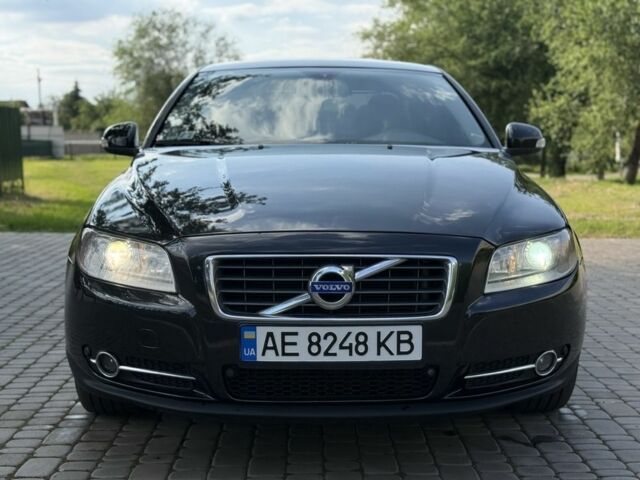 Черный Вольво С80, объемом двигателя 2 л и пробегом 245 тыс. км за 8850 $, фото 1 на Automoto.ua