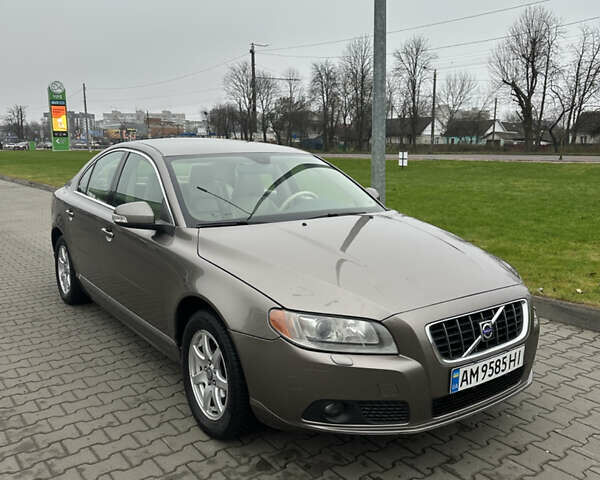 Коричневый Вольво С80, объемом двигателя 2.5 л и пробегом 300 тыс. км за 6700 $, фото 1 на Automoto.ua