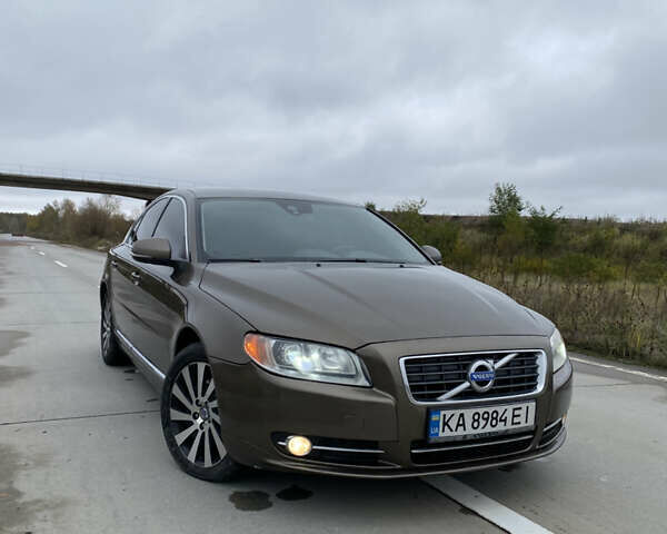 Вольво S80 2012 у Житомирі на Automoto.ua Коричневий Вольво S80, об'ємом двигуна 1.56 л та пробігом 296 тис. км за 9500 $, фото 1 на Automoto.ua