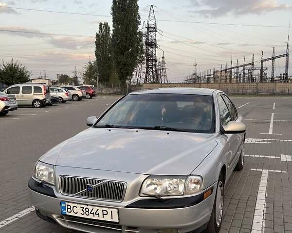 Вольво С80, объемом двигателя 2 л и пробегом 261 тыс. км за 3800 $, фото 1 на Automoto.ua