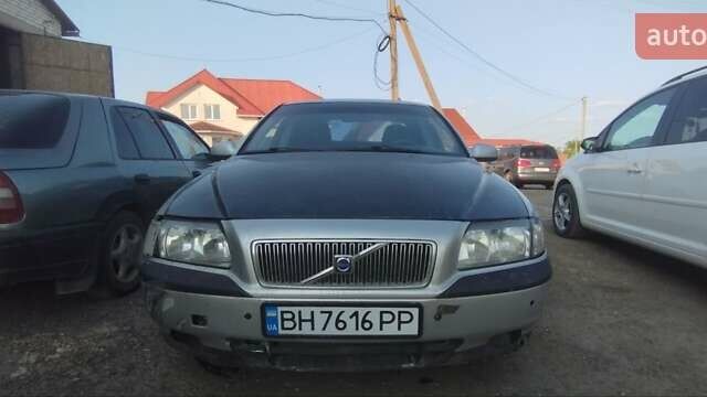 Серый Вольво С80, объемом двигателя 2.5 л и пробегом 300 тыс. км за 2000 $, фото 1 на Automoto.ua