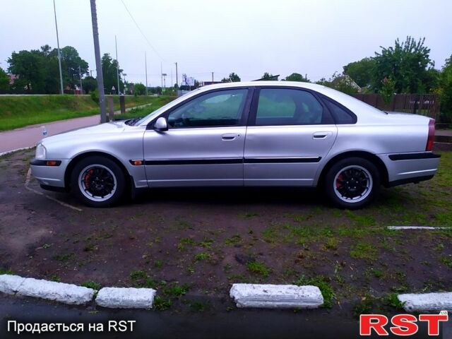 Серый Вольво С80, объемом двигателя 2.5 л и пробегом 440 тыс. км за 4300 $, фото 1 на Automoto.ua