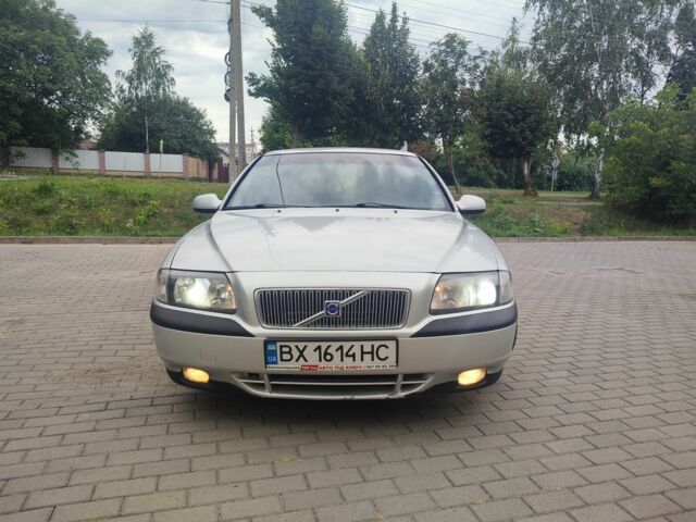 Сірий Вольво S80, об'ємом двигуна 2 л та пробігом 408 тис. км за 3710 $, фото 1 на Automoto.ua