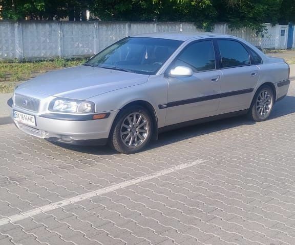 Сірий Вольво S80, об'ємом двигуна 2 л та пробігом 408 тис. км за 3686 $, фото 1 на Automoto.ua