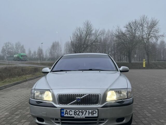 Серый Вольво С80, объемом двигателя 2.4 л и пробегом 44 тыс. км за 3000 $, фото 1 на Automoto.ua