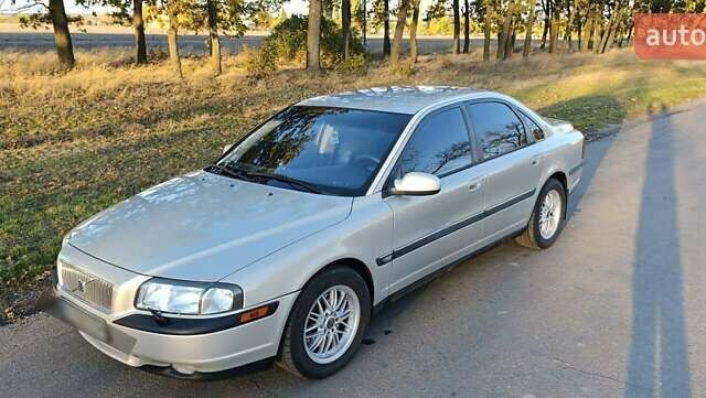 Серый Вольво С80, объемом двигателя 2.92 л и пробегом 406 тыс. км за 5000 $, фото 1 на Automoto.ua