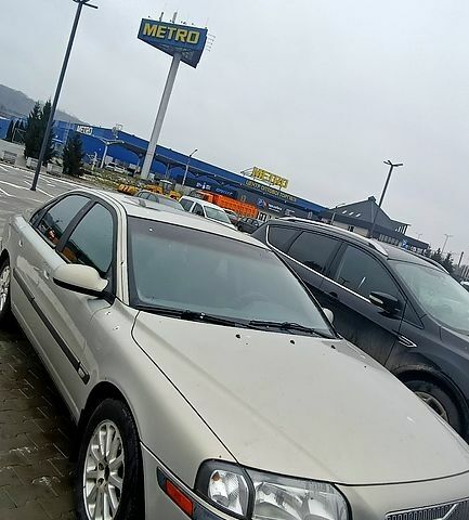 Сірий Вольво S80, об'ємом двигуна 2 л та пробігом 0 тис. км за 4000 $, фото 1 на Automoto.ua
