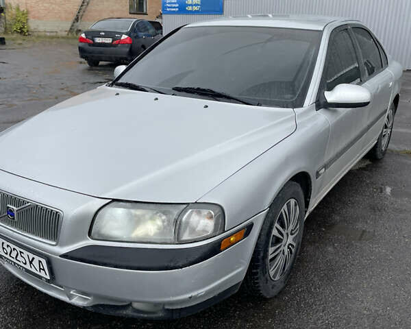 Серый Вольво С80, объемом двигателя 2.46 л и пробегом 368 тыс. км за 2550 $, фото 1 на Automoto.ua