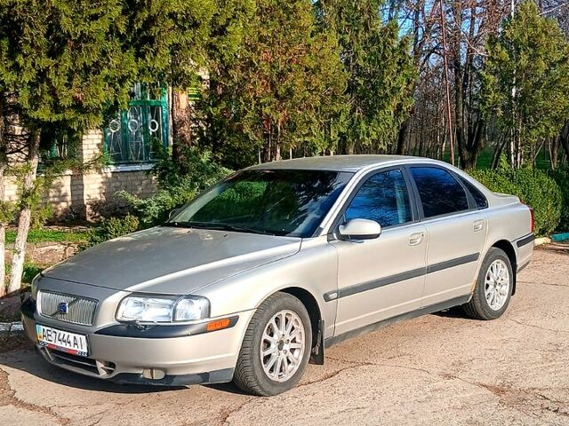 Сірий Вольво S80, об'ємом двигуна 2.9 л та пробігом 438 тис. км за 3900 $, фото 1 на Automoto.ua