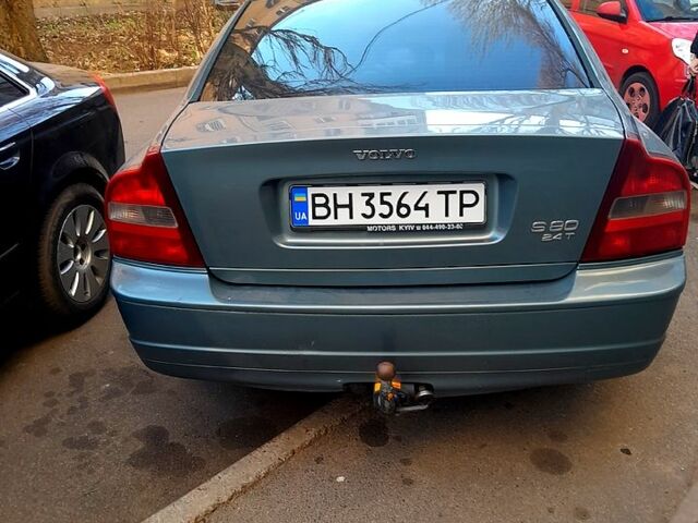 Серый Вольво С80, объемом двигателя 2.4 л и пробегом 0 тыс. км за 4000 $, фото 1 на Automoto.ua