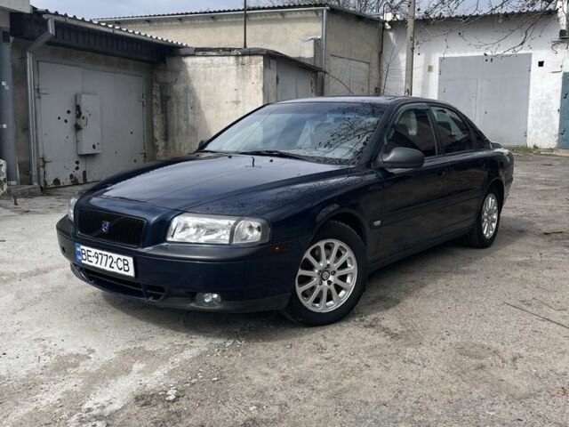 Синий Вольво С80, объемом двигателя 2.8 л и пробегом 250 тыс. км за 4000 $, фото 1 на Automoto.ua