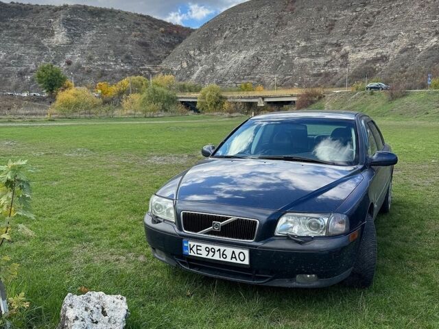 Синий Вольво С80, объемом двигателя 2.78 л и пробегом 290 тыс. км за 4000 $, фото 1 на Automoto.ua