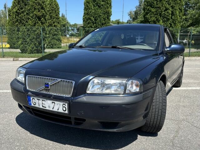 Синий Вольво С80, объемом двигателя 2.5 л и пробегом 360 тыс. км за 3500 $, фото 1 на Automoto.ua