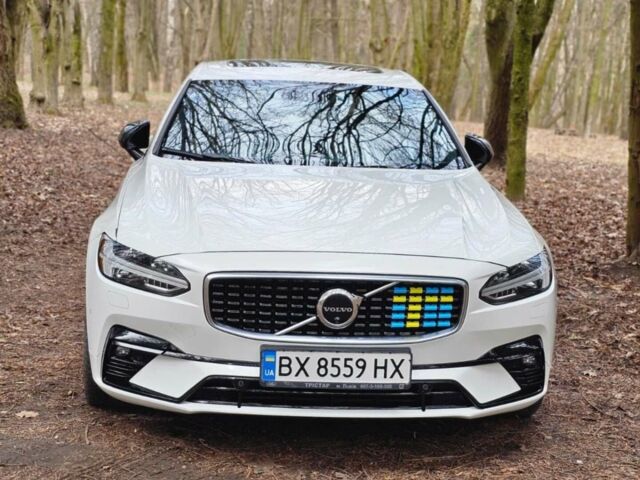 Білий Вольво S90, об'ємом двигуна 1.97 л та пробігом 135 тис. км за 17600 $, фото 1 на Automoto.ua