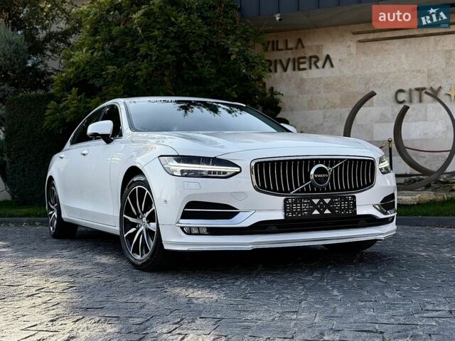 Білий Вольво S90, об'ємом двигуна 2 л та пробігом 155 тис. км за 21900 $, фото 1 на Automoto.ua
