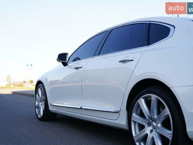 Білий Вольво S90, об'ємом двигуна 2 л та пробігом 32 тис. км за 23000 $, фото 1 на Automoto.ua