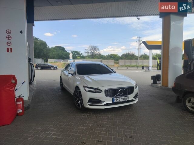 Білий Вольво S90, об'ємом двигуна 1.97 л та пробігом 110 тис. км за 21500 $, фото 1 на Automoto.ua
