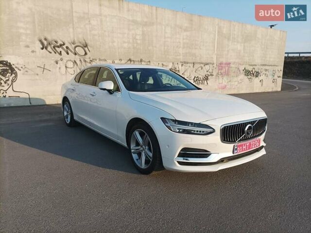 Белый Вольво С90, объемом двигателя 1.97 л и пробегом 114 тыс. км за 21500 $, фото 1 на Automoto.ua