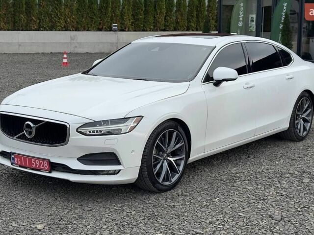 Белый Вольво С90, объемом двигателя 1.97 л и пробегом 227 тыс. км за 14800 $, фото 1 на Automoto.ua
