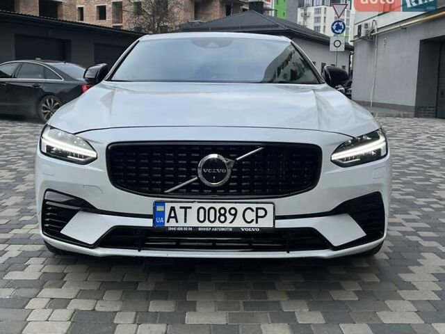 Білий Вольво S90, об'ємом двигуна 1.97 л та пробігом 83 тис. км за 22850 $, фото 1 на Automoto.ua