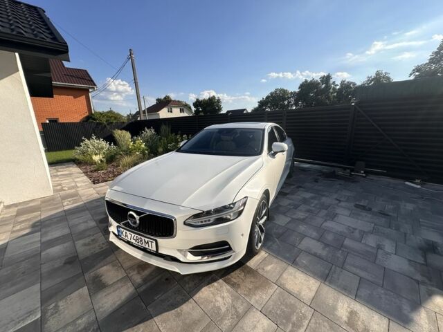 Білий Вольво S90, об'ємом двигуна 2 л та пробігом 66 тис. км за 20500 $, фото 1 на Automoto.ua