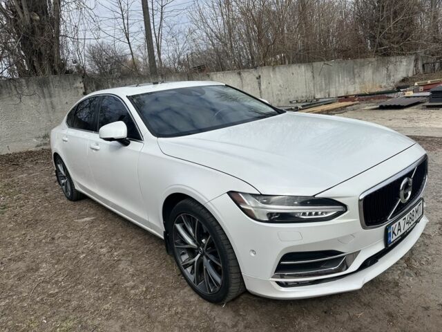 Білий Вольво S90, об'ємом двигуна 2 л та пробігом 62 тис. км за 21000 $, фото 1 на Automoto.ua