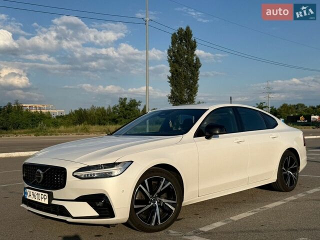 Белый Вольво С90, объемом двигателя 1.97 л и пробегом 82 тыс. км за 32400 $, фото 1 на Automoto.ua
