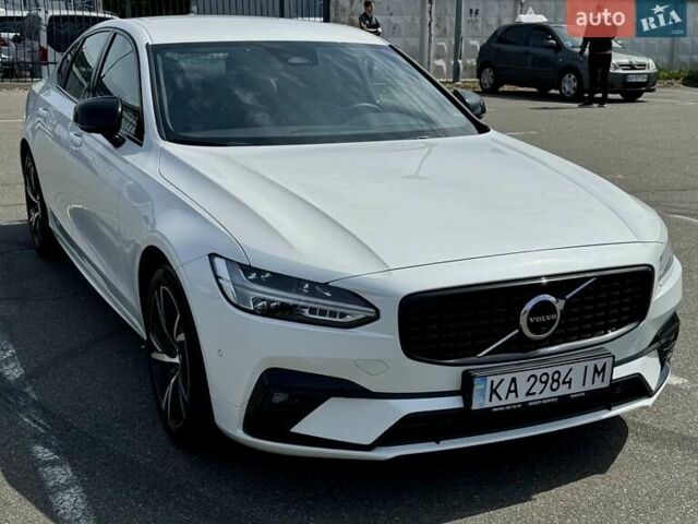 Білий Вольво S90, об'ємом двигуна 1.97 л та пробігом 61 тис. км за 38999 $, фото 1 на Automoto.ua