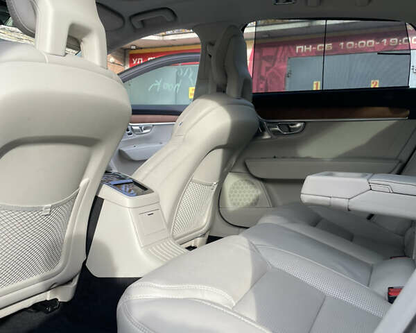 Бежевый Вольво С90, объемом двигателя 2 л и пробегом 98 тыс. км за 18500 $, фото 1 на Automoto.ua