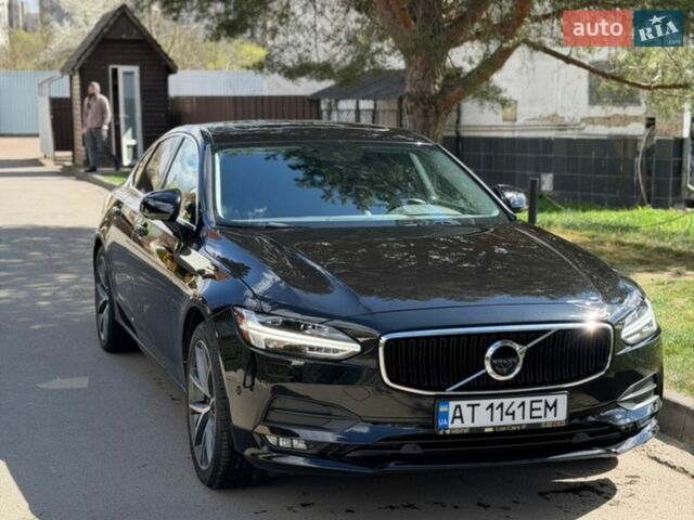 Черный Вольво С90, объемом двигателя 1.97 л и пробегом 125 тыс. км за 26999 $, фото 1 на Automoto.ua