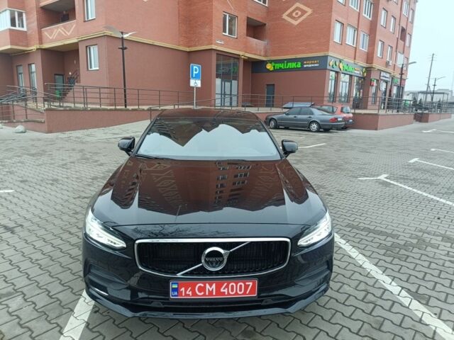 Черный Вольво С90, объемом двигателя 2 л и пробегом 152 тыс. км за 21500 $, фото 1 на Automoto.ua