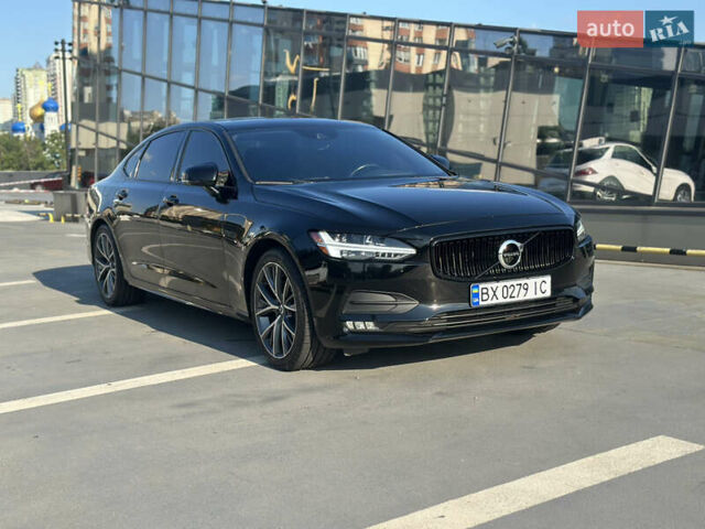 Черный Вольво С90, объемом двигателя 1.97 л и пробегом 137 тыс. км за 26500 $, фото 1 на Automoto.ua