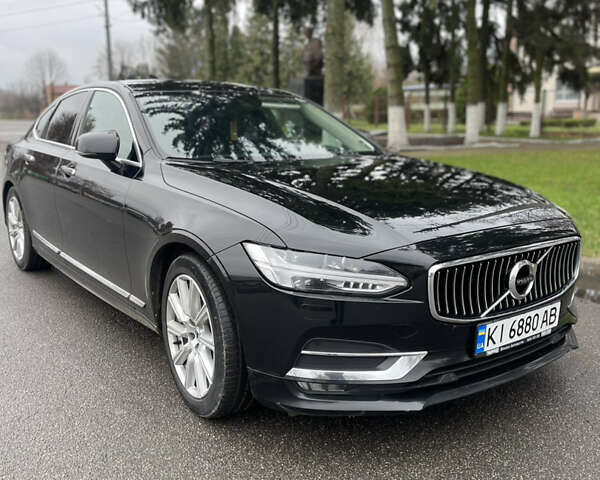 Черный Вольво С90, объемом двигателя 1.97 л и пробегом 234 тыс. км за 27000 $, фото 1 на Automoto.ua