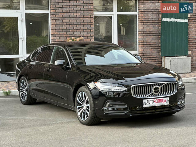 Черный Вольво С90, объемом двигателя 1.97 л и пробегом 120 тыс. км за 33990 $, фото 1 на Automoto.ua