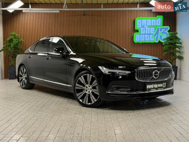 Чорний Вольво S90, об'ємом двигуна 2 л та пробігом 65 тис. км за 34000 $, фото 1 на Automoto.ua