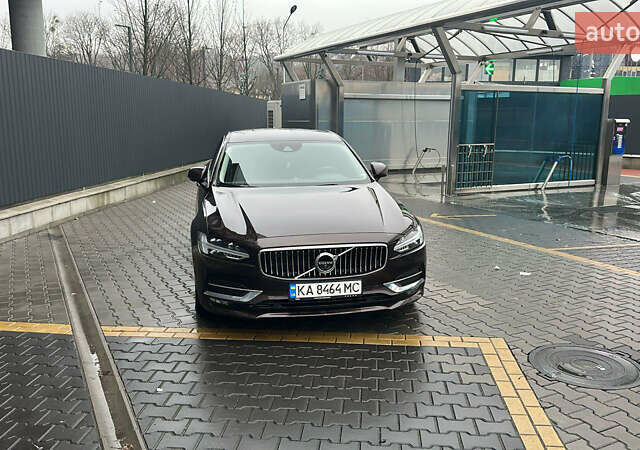 Коричневый Вольво С90, объемом двигателя 1.97 л и пробегом 120 тыс. км за 30500 $, фото 1 на Automoto.ua