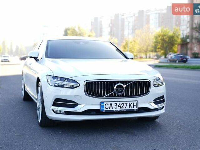 Вольво С90, объемом двигателя 2 л и пробегом 30 тыс. км за 31000 $, фото 1 на Automoto.ua